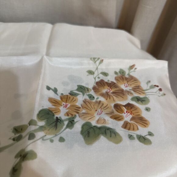 Vintage China hand painted silk scarf 1963 White Pink Floral In Package Delicate - Picture 8 of 9